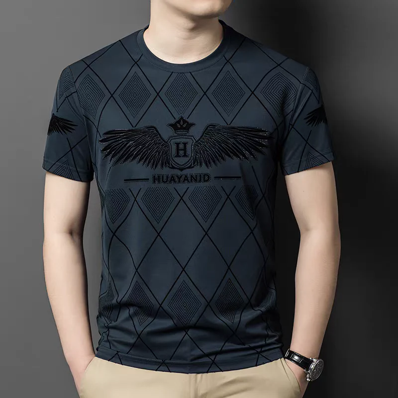 Mens Crest Casual T-Shirt ★ - Image 4