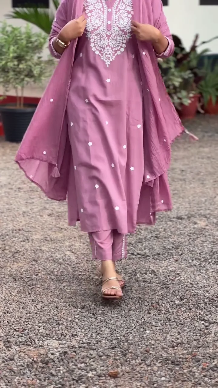 Floral Embroidered Thread Work Pure Cotton Kurta With Trousers & Dupatta