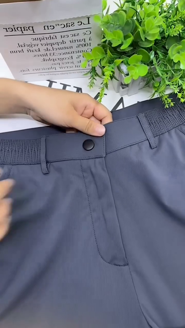 Men Relaxed Straight Leg Tapered Fit Easy Wash Formal Trousers - Image 3